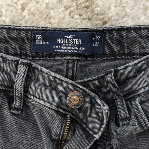 Hollister Ultra High-Rise Mom Jean - 5R - W27 L27 - Black - Picture 6 of 9